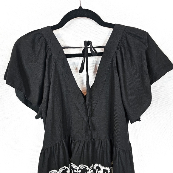 Old Navy Embroidered Boho Sundress - Picture 5 of 10